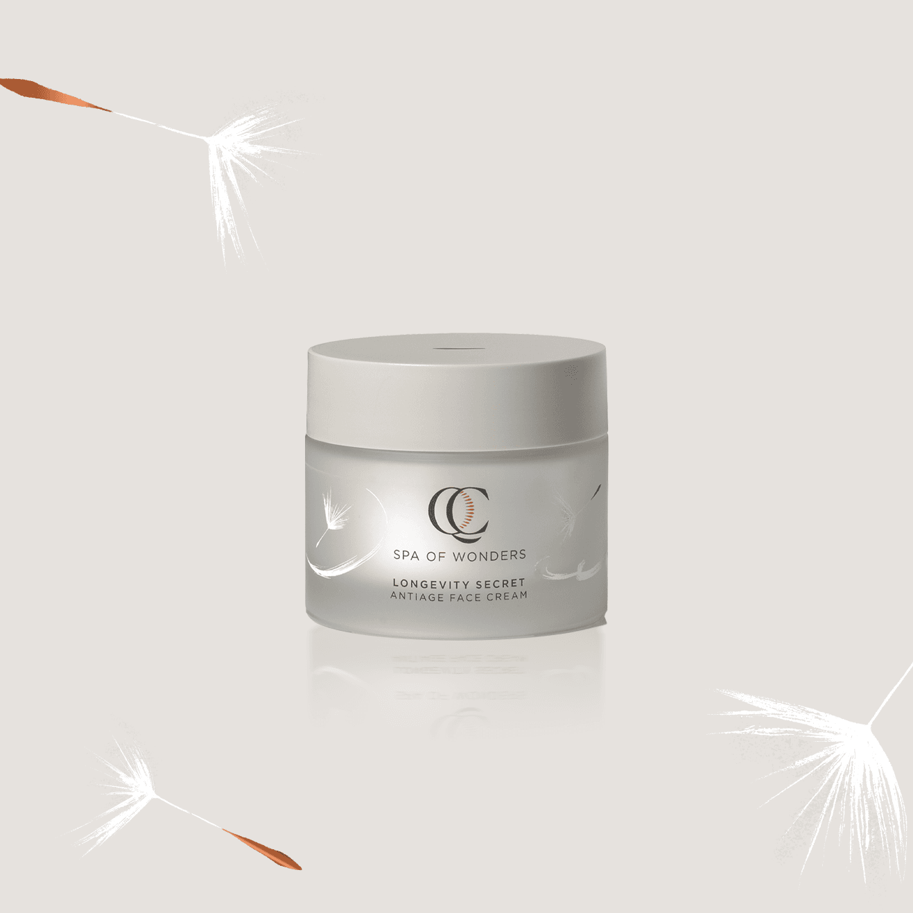 Barattolo in vetro satinato con crema viso anti age, tappo beige, formato 50 ml etichetta frontale visibile, sfondo neutro.